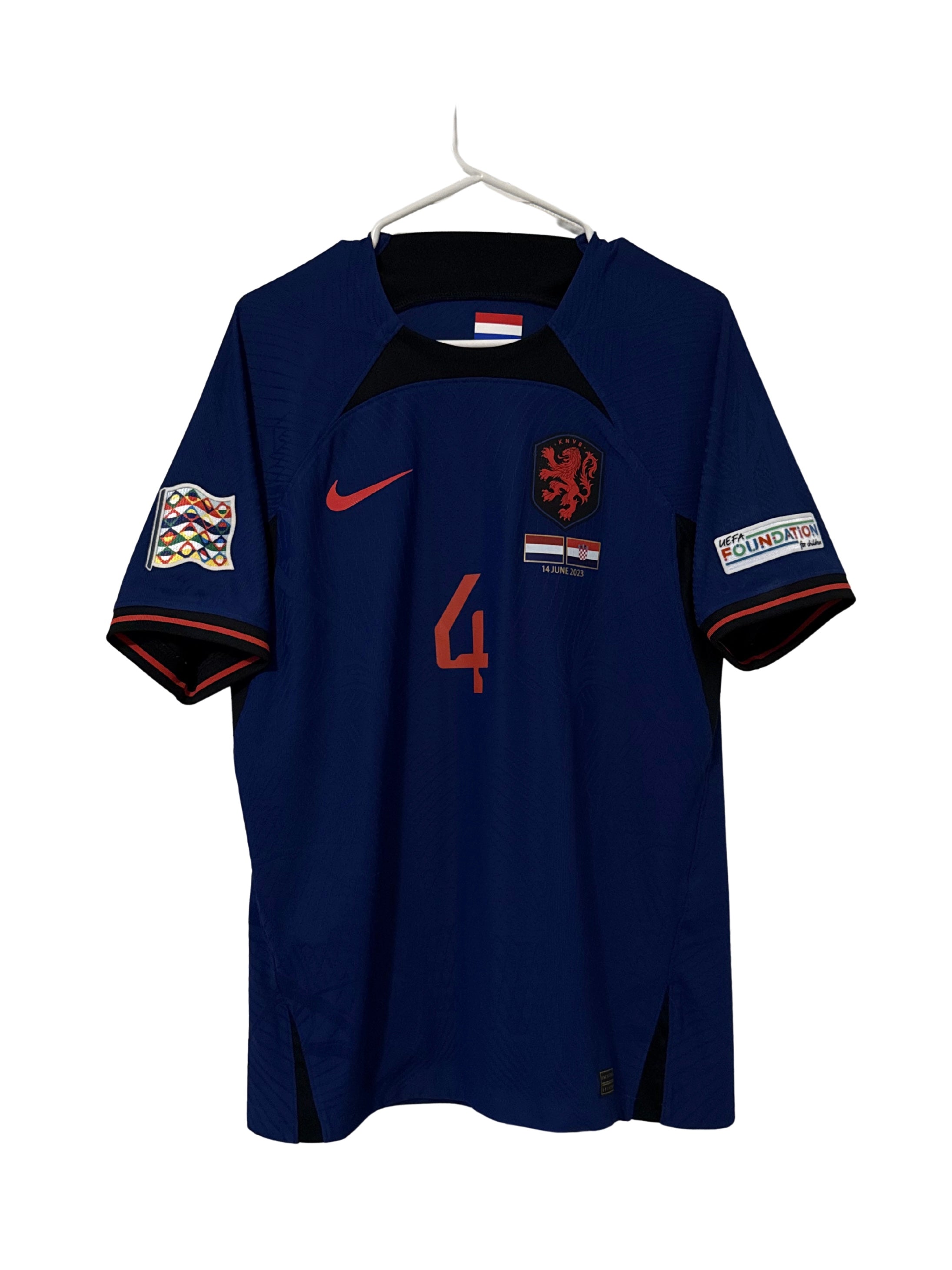 Netherlands 2022 Virgil #4 Away jersey (M)
