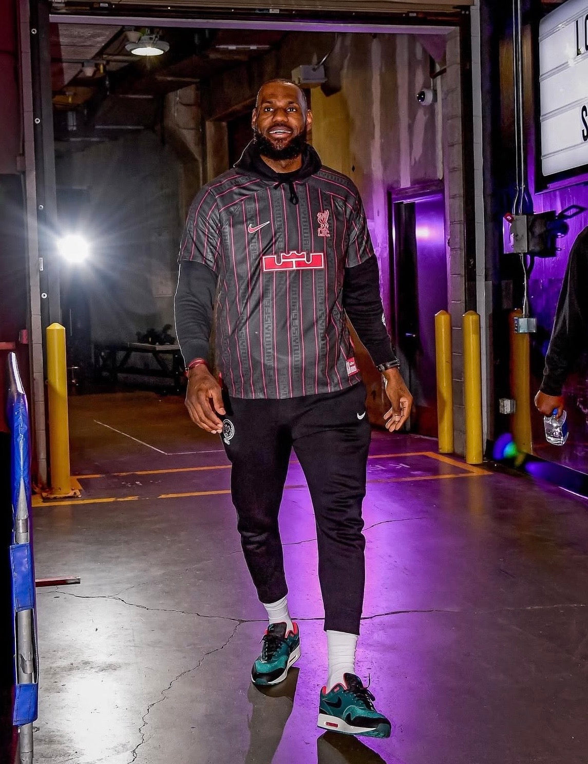 Liverpool FC X Lebron James 2023-24 Training jersey (L)