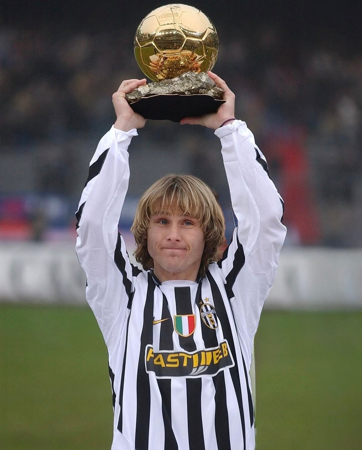 Juventus FC 2003-04 Home jersey (M)