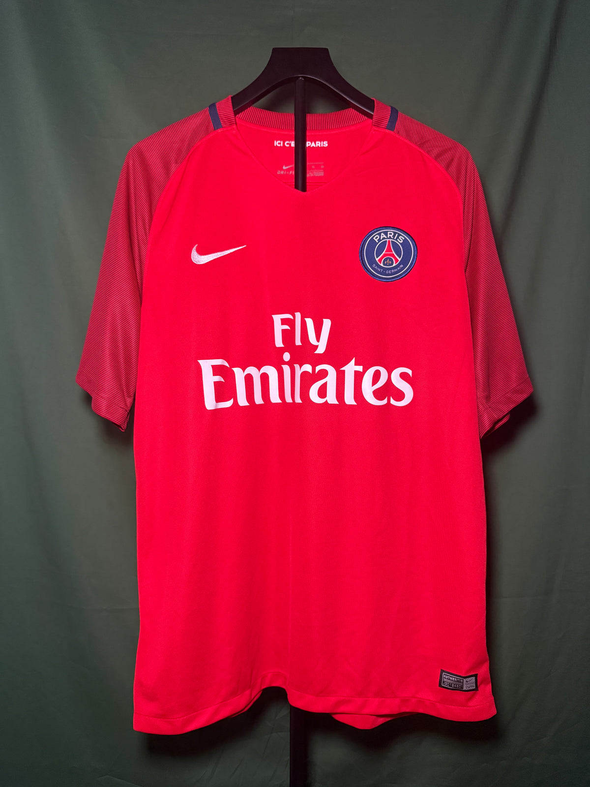 Paris Saint-Germain 2016-17 Cavani #9 Away jersey (XL)