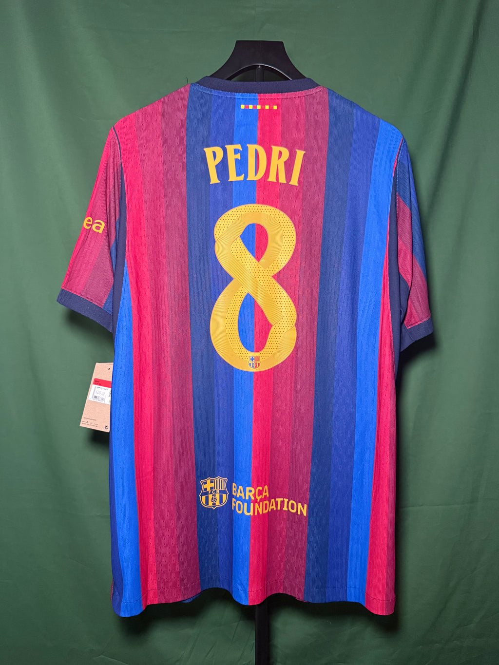FC Barcelona 2026-27 Pedri #8 Home jersey (L) BNWT