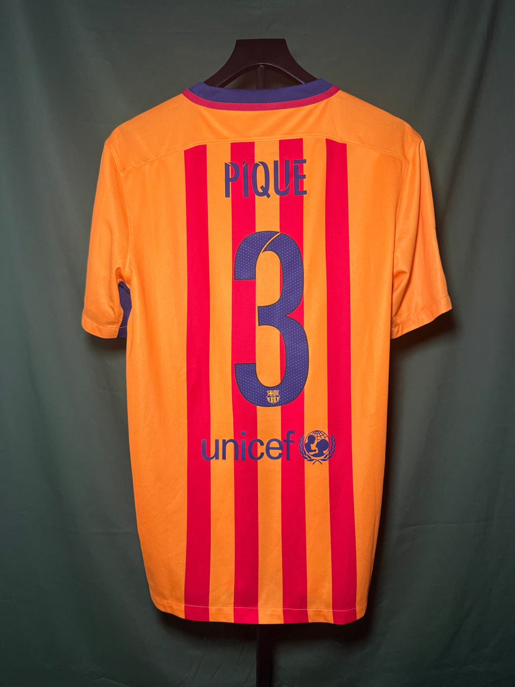 FC Barcelona 2015-16 Pique #3 Away jersey (M)