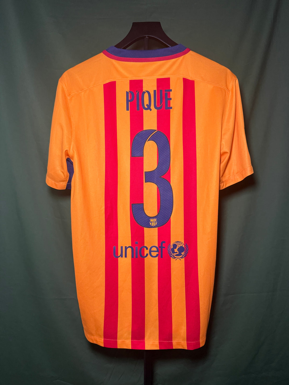 FC Barcelona 2015-16 Pique #3 Away jersey (M)