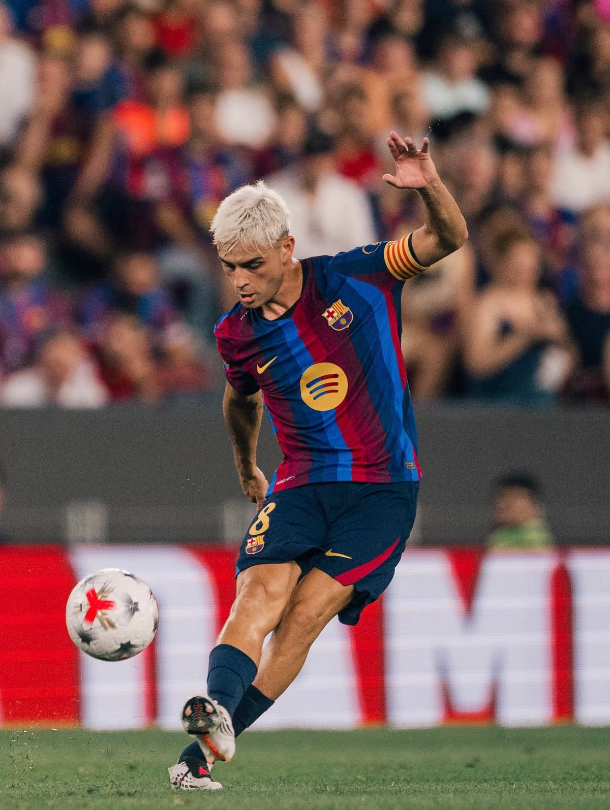 FC Barcelona 2026-27 Pedri #8 Home jersey (L) BNWT