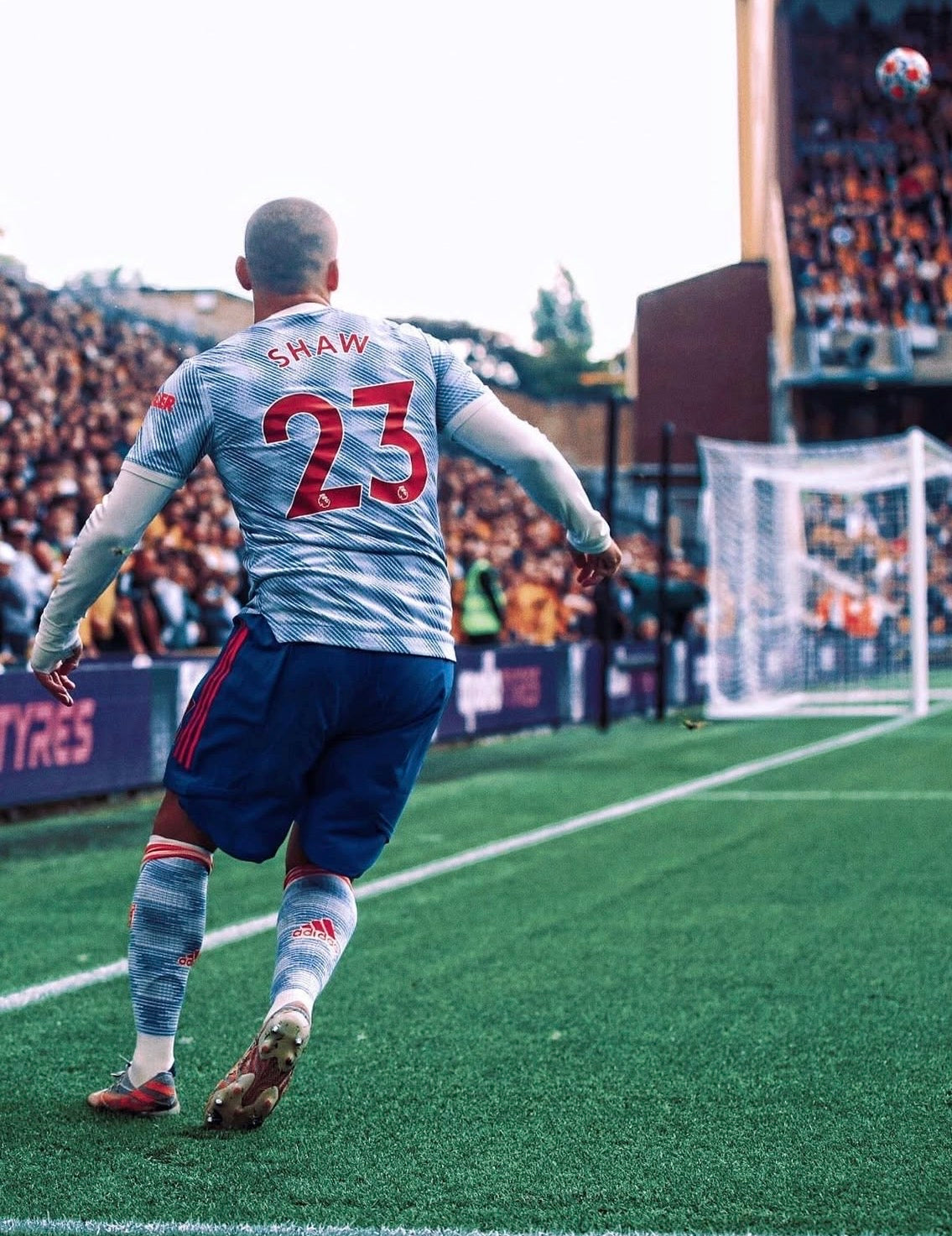 Manchester United 2021-22 Luke Shaw #23 Away jersey (M)