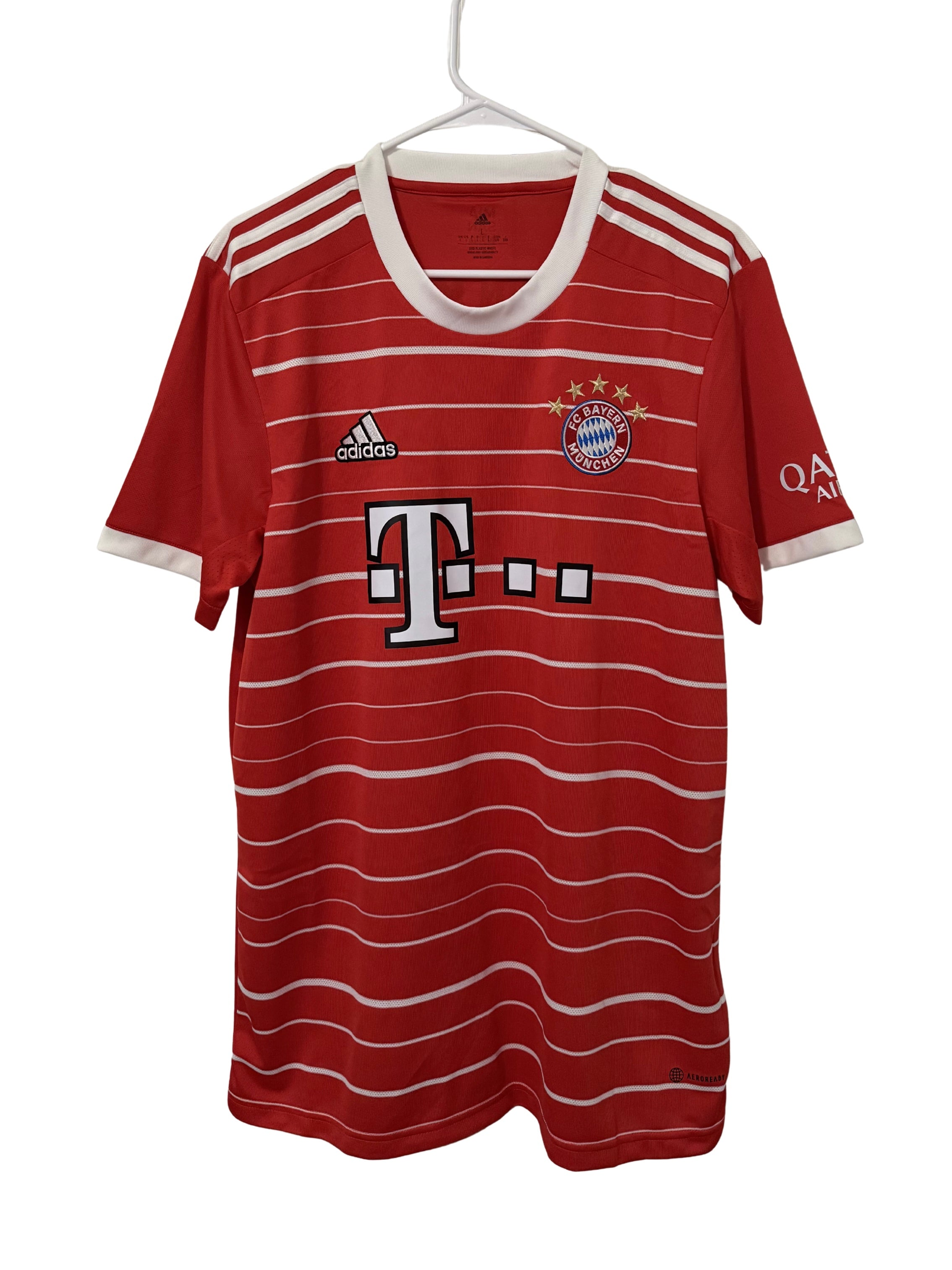 Bayern Munich 2022-23 Home jersey (L) BNWT